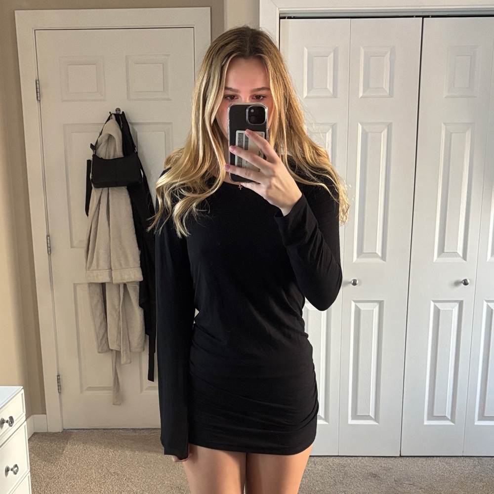 Elegant Black Long Sleeve Dress